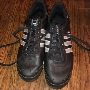 Brand new never worn Women’s Adidas Samoa